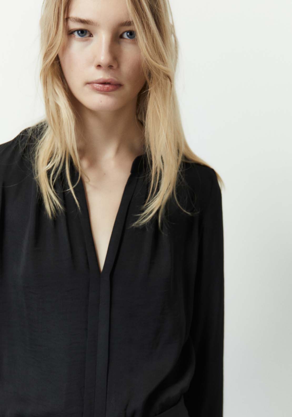 Sfera Plain loose-fit blouse - Black 4 Shaws Department Stores