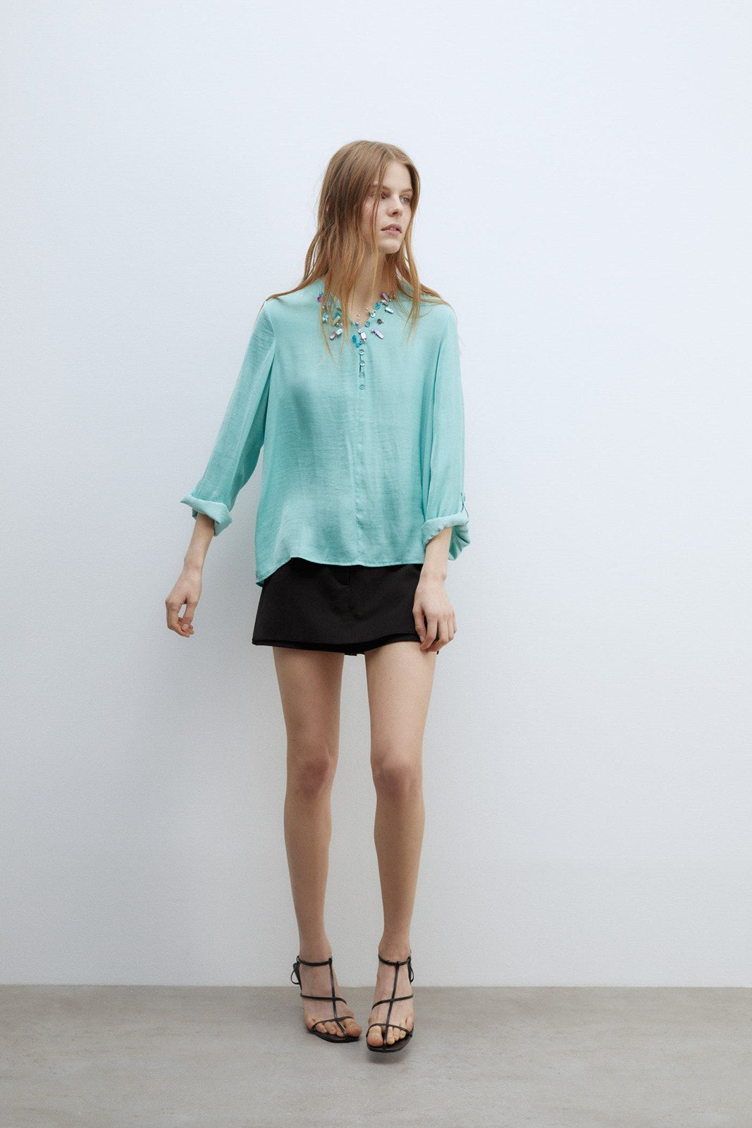 Sfera Buttons loose-fit blouse - Green 5 Shaws Department Stores