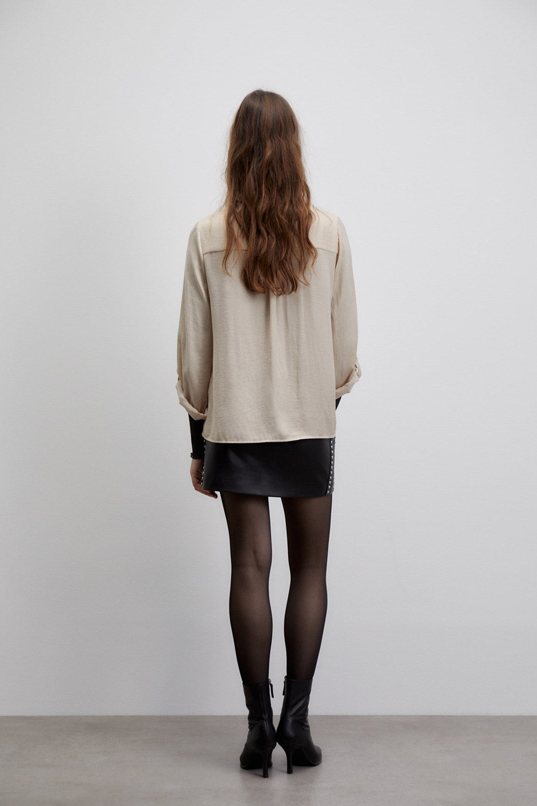 Sfera Buttons loose-fit blouse - Beige 4 Shaws Department Stores
