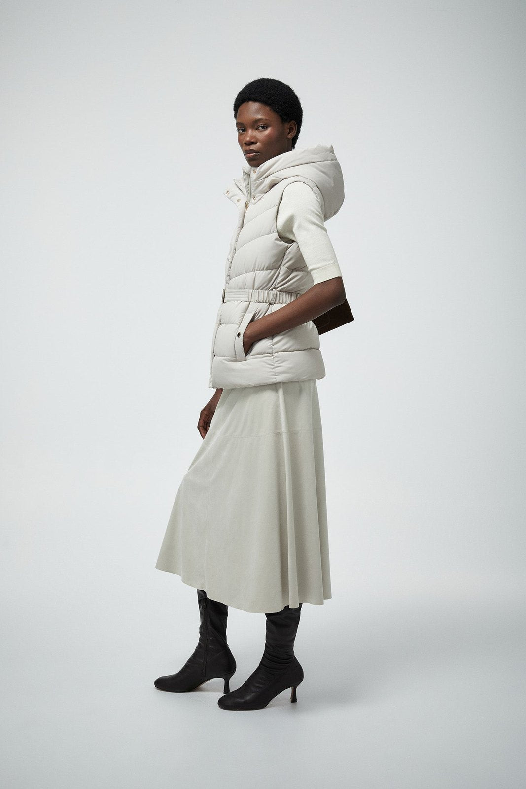 Short Hooded Gilet - Ice