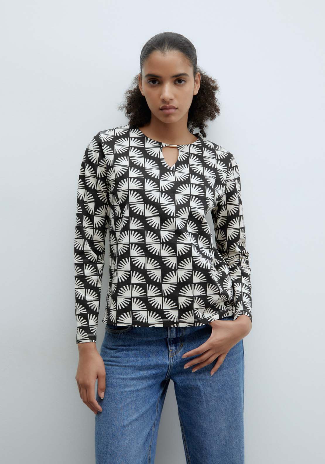 Sfera Printed top - Black 1 Shaws Department Stores