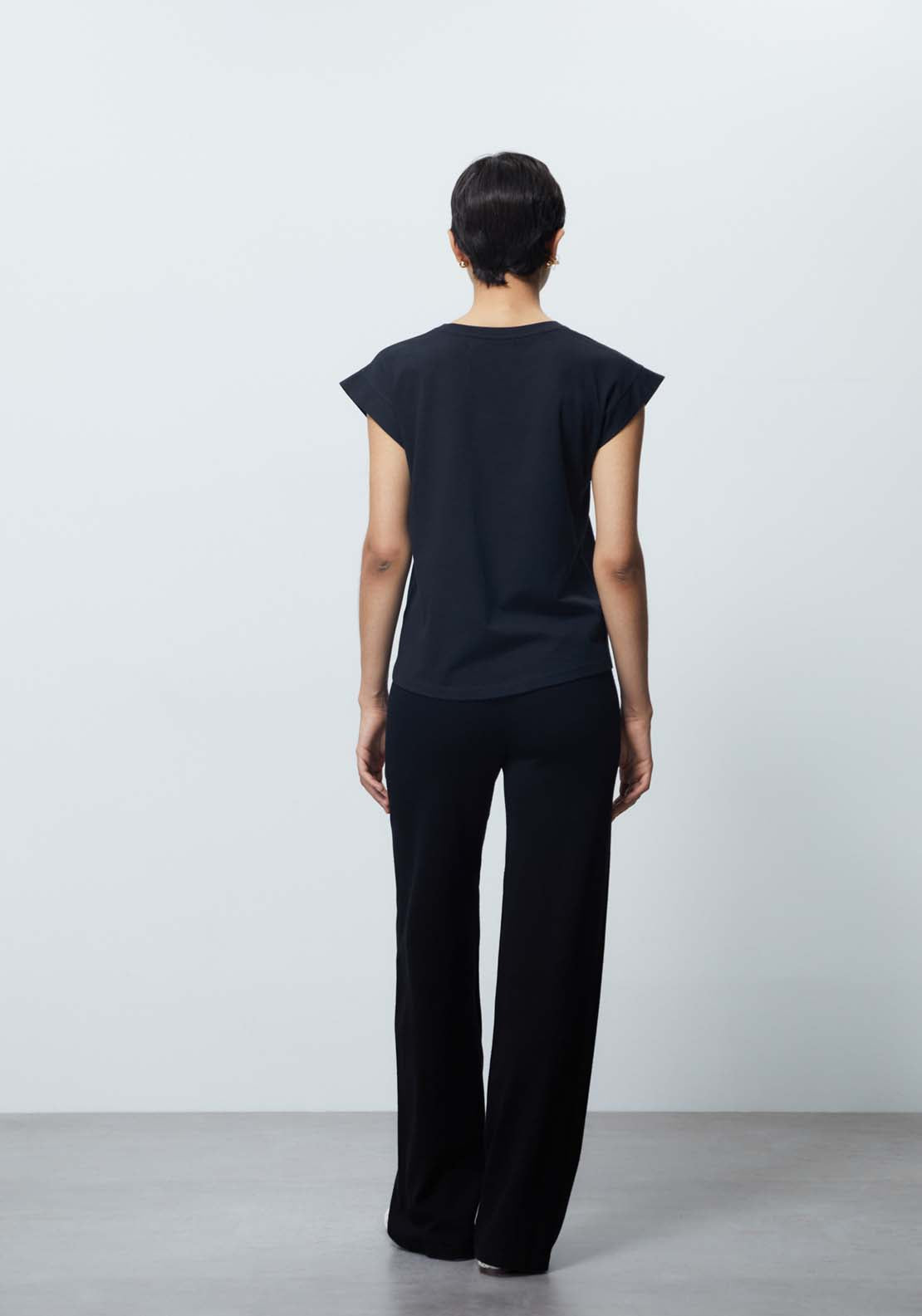 Sfera T-Shirt With Pocket 4 Shaws Department Stores