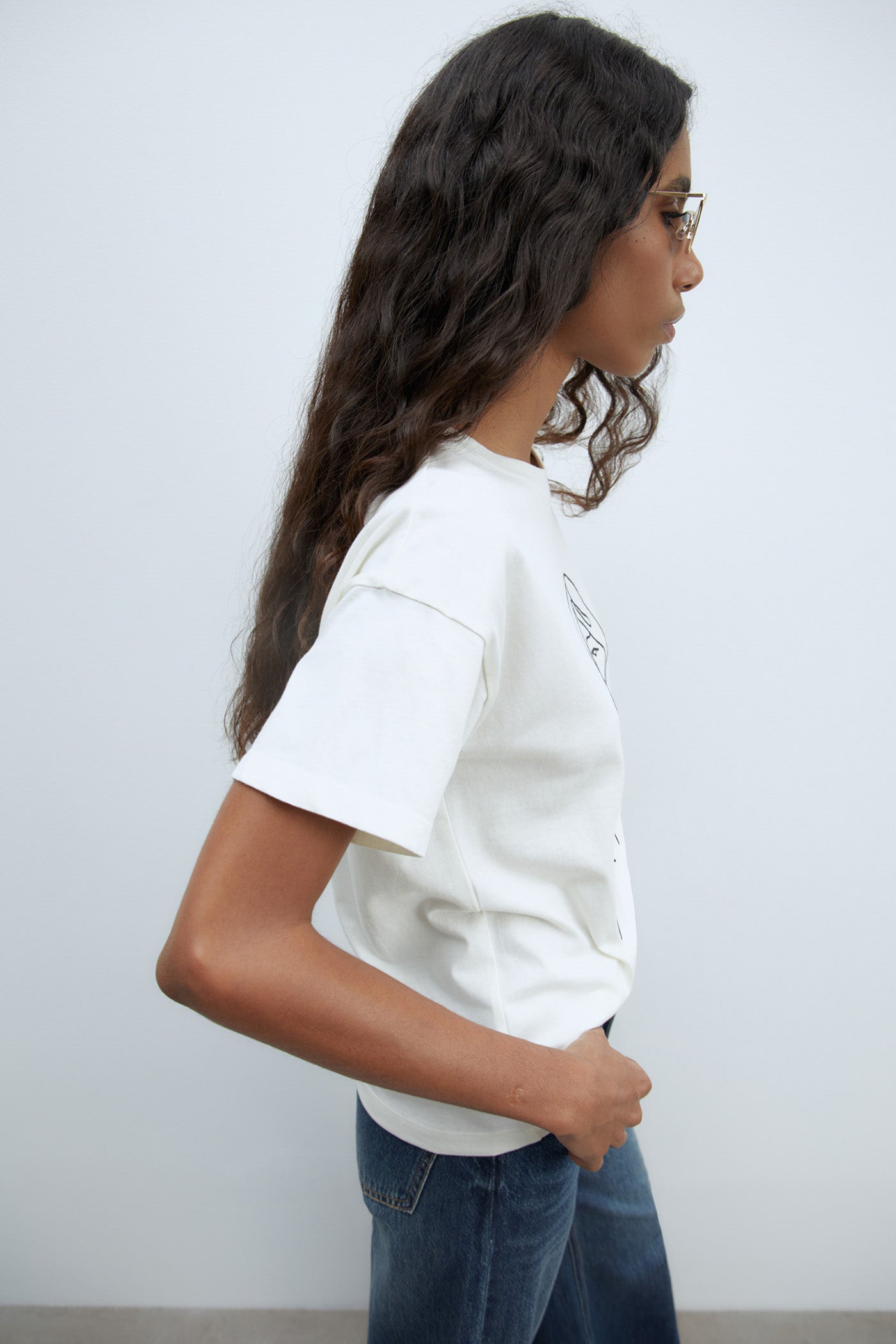 Sfera Embroidered silhouette T-shirt - Ecru 4 Shaws Department Stores