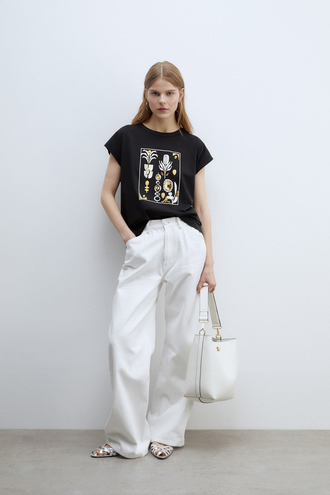 Sfera Sequins graphic print T-shirt - Black 2 Shaws Department Stores