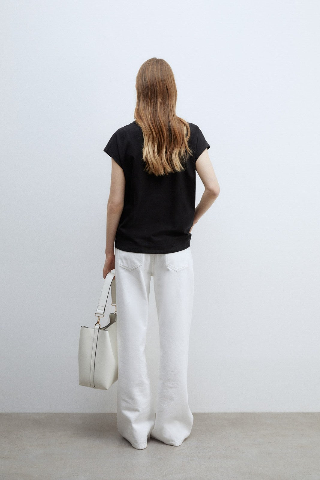 Sfera Sequins graphic print T-shirt - Black 4 Shaws Department Stores