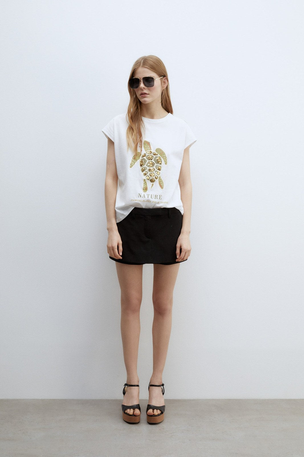 Sfera Sequins graphic print T-shirt - White 4 Shaws Department Stores