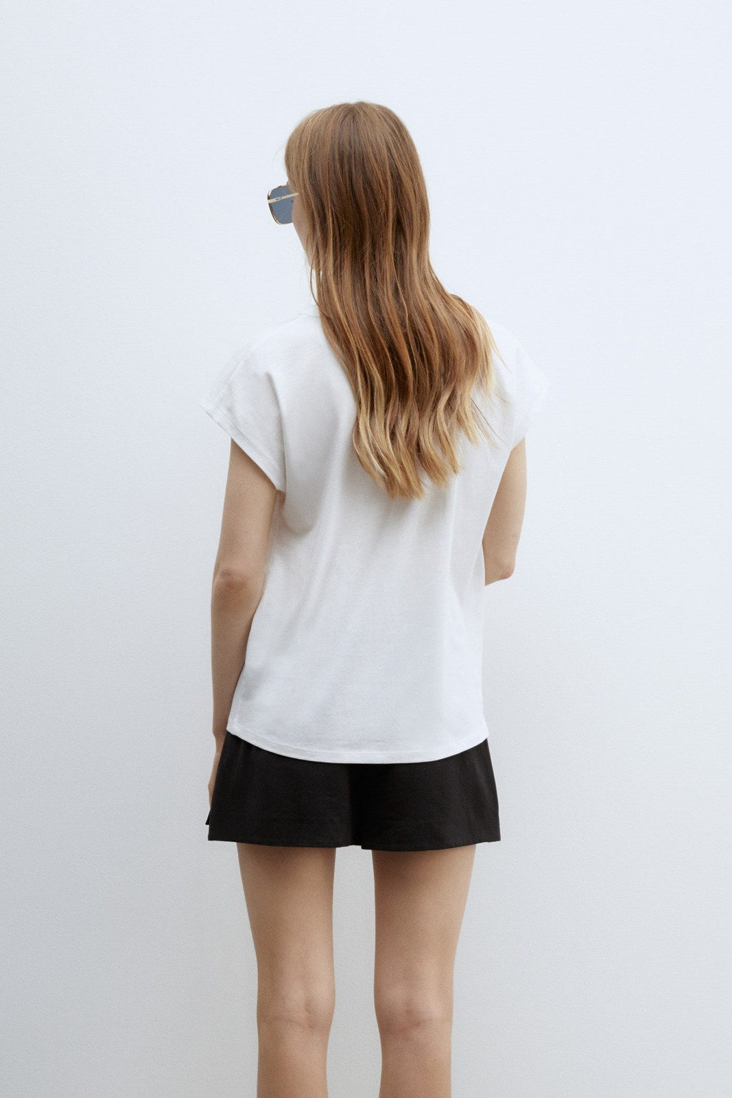 Sfera Sequins graphic print T-shirt - White 3 Shaws Department Stores