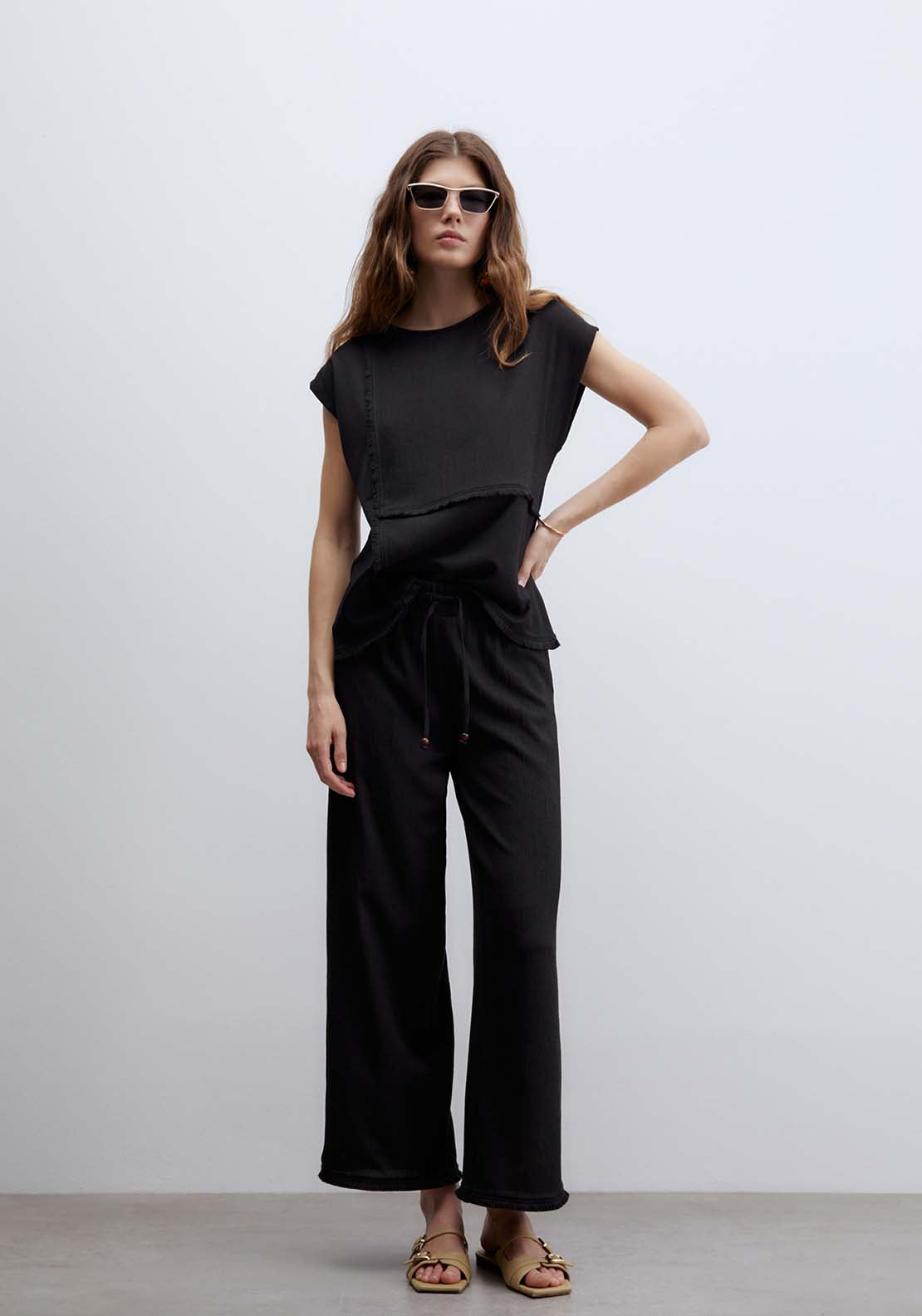 Textured Fringe Top - Black