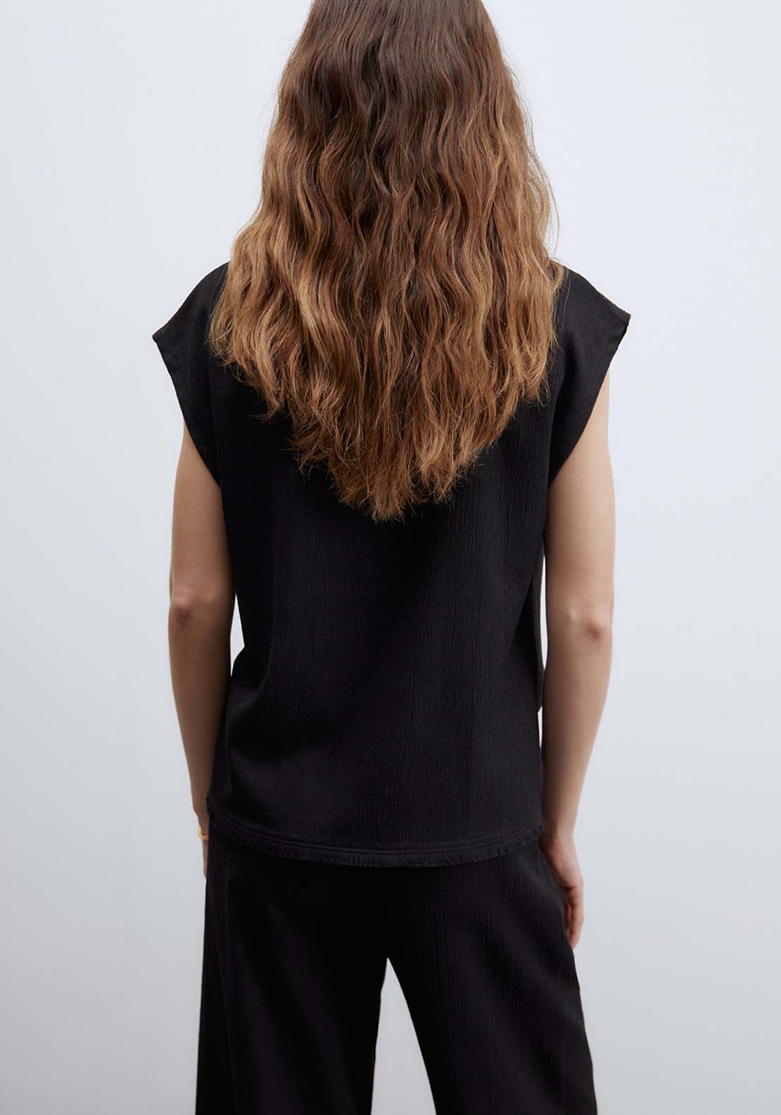 Textured Fringe Top - Black