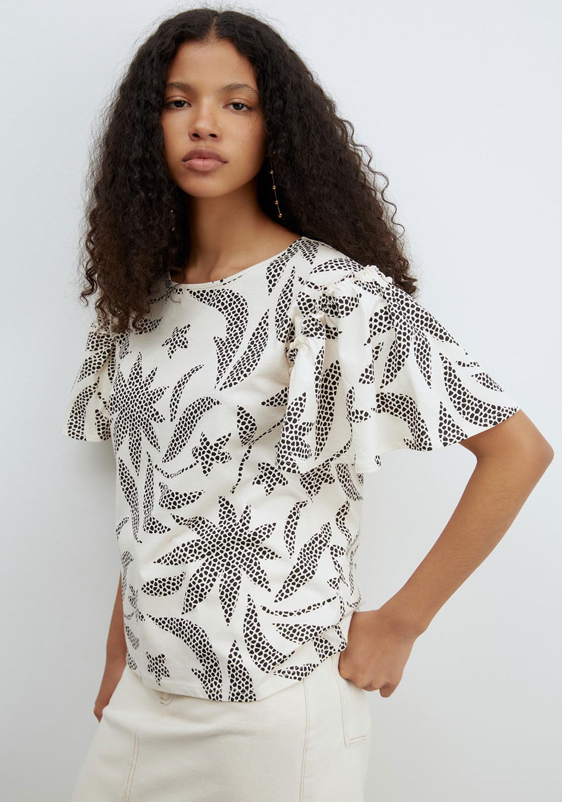 Sfera Short Sleeve Printed Ruffle Top - White 1 Shaws Department Stores