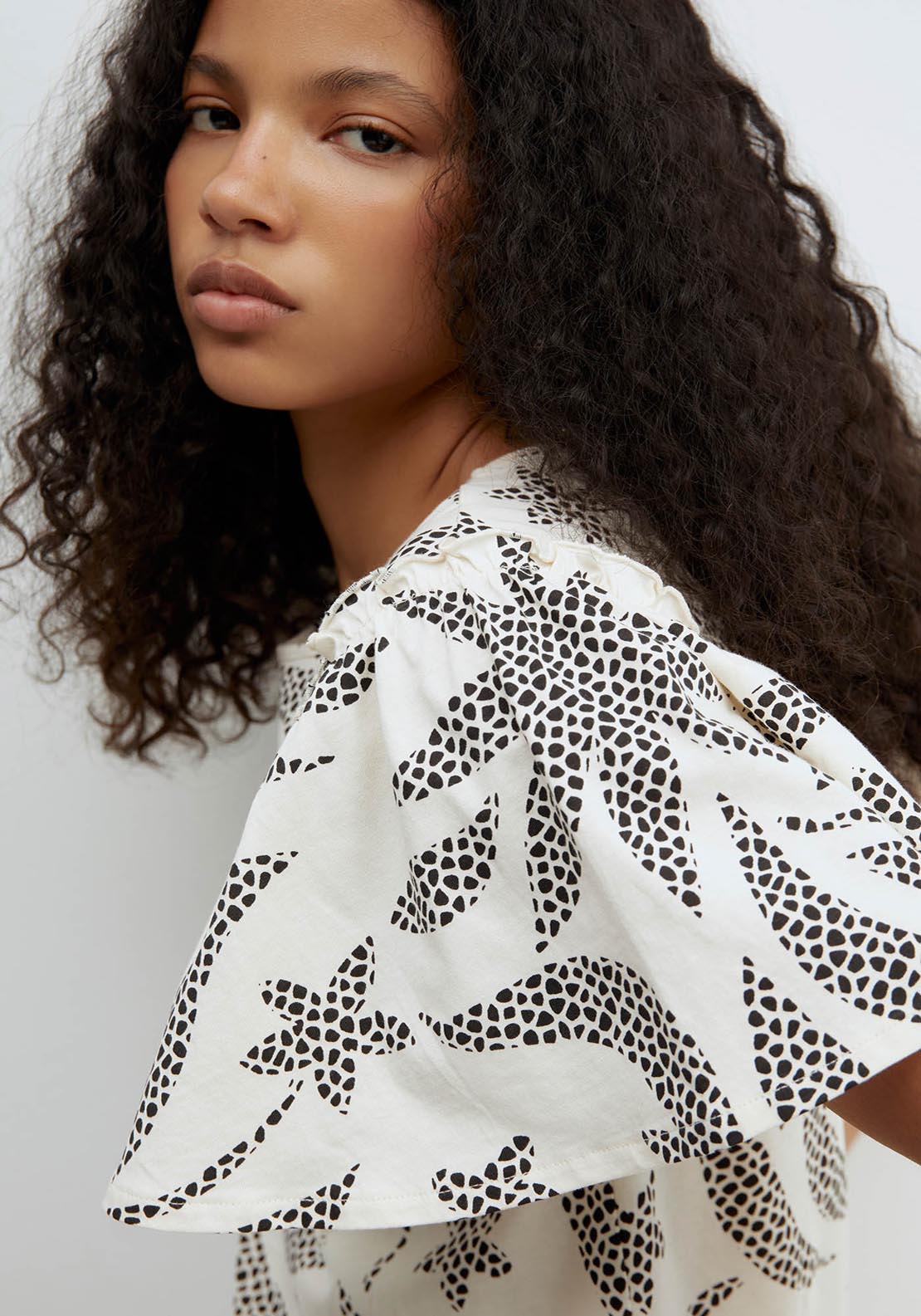 Sfera Short Sleeve Printed Ruffle Top - White 4 Shaws Department Stores