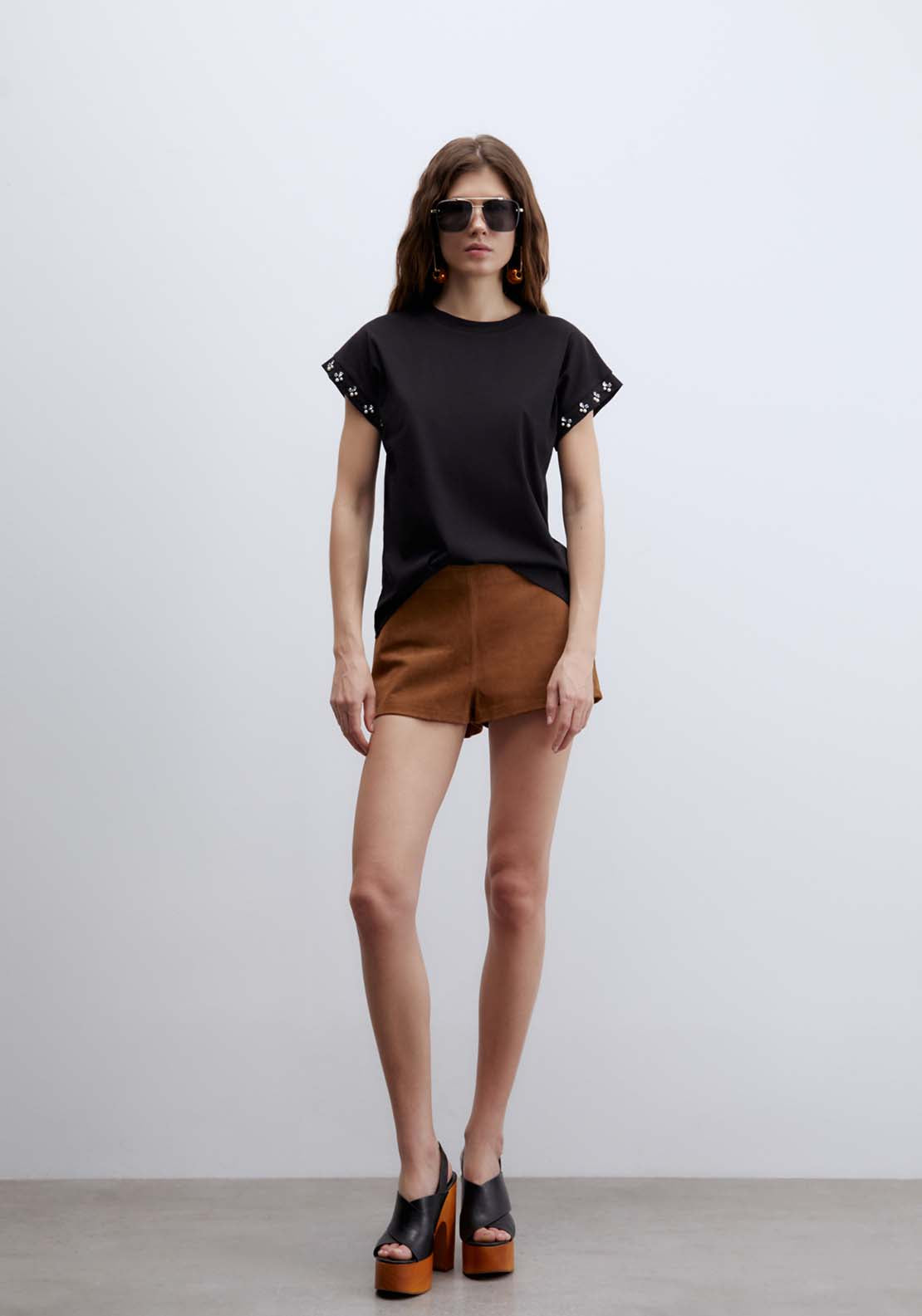 Top With Pearl Sleeves - Black