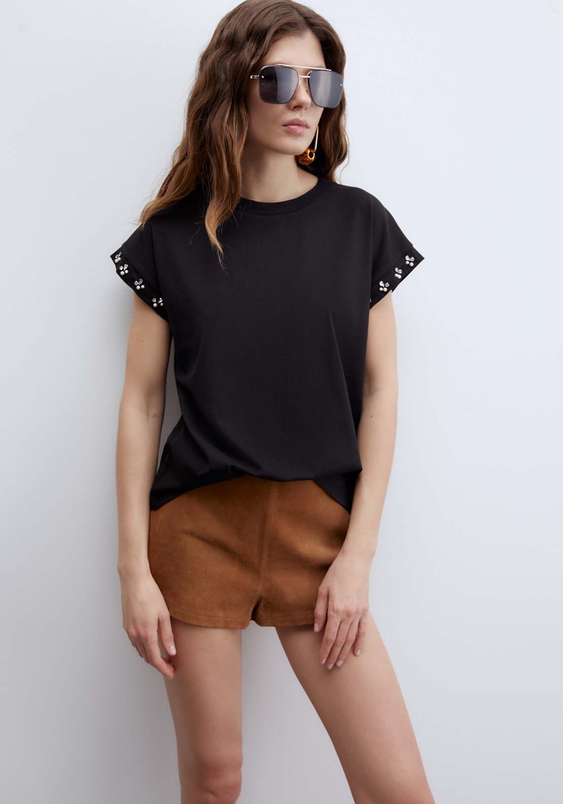 Top With Pearl Sleeves - Black