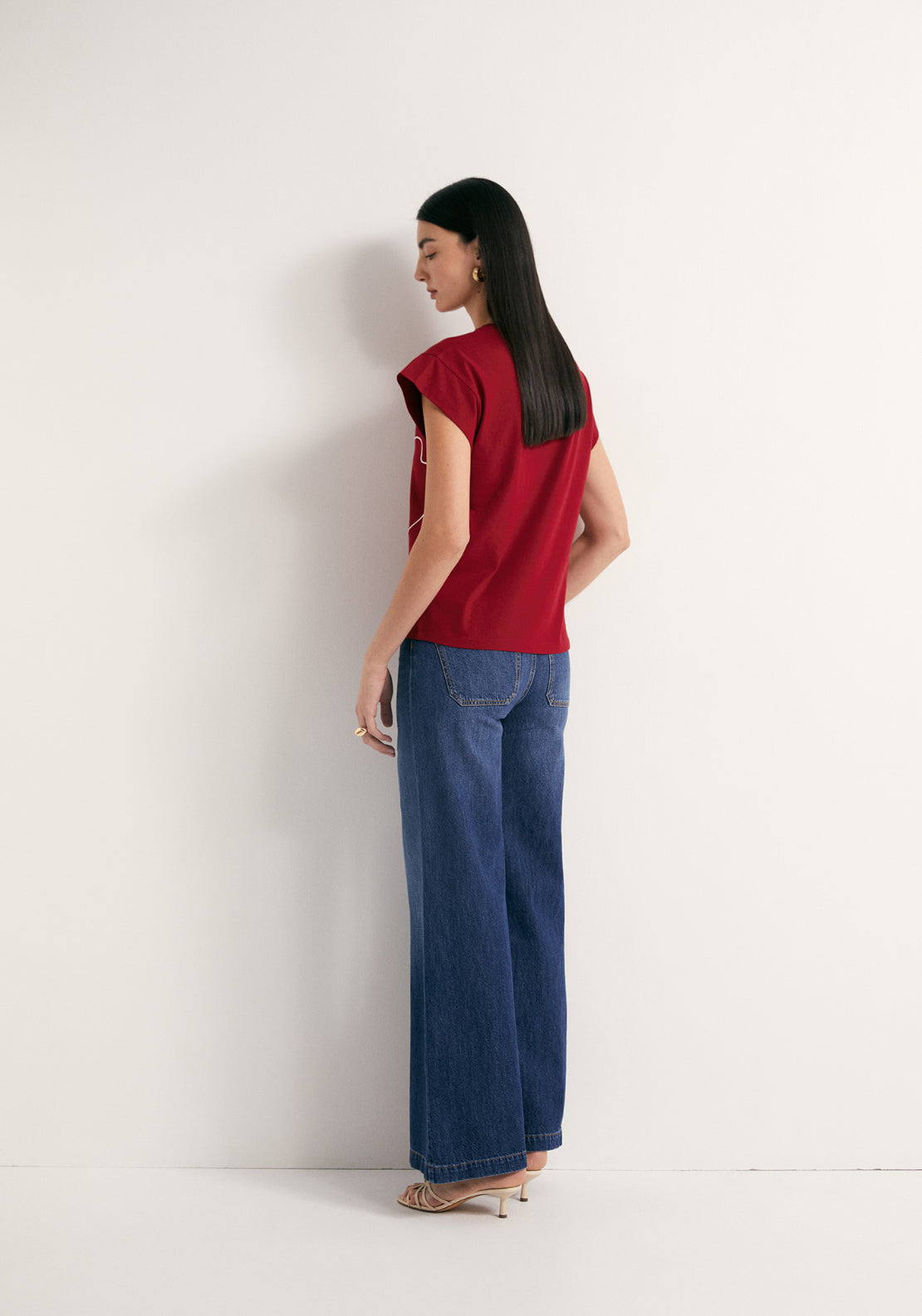 Embroidered Silhouette T-Shirt - Red