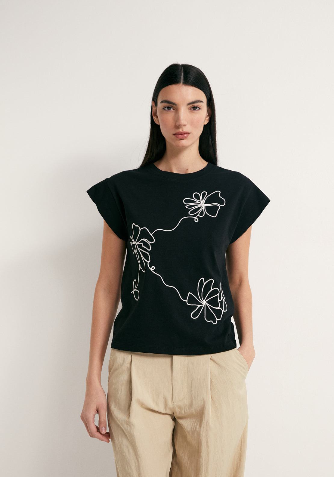 Silhouette Embroidery T-Shirt - Black