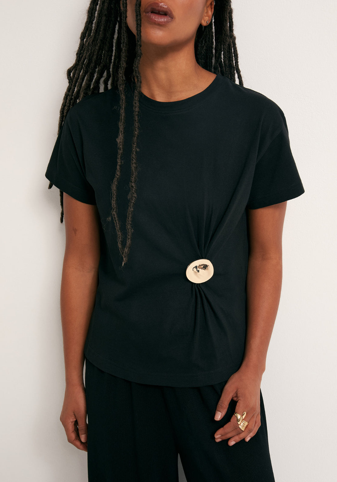 Metallic Hardware T-Shirt - Black
