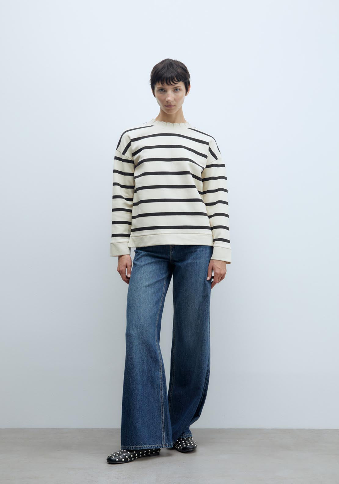 Sfera Ribbed sweatshirt - Black 2 Shaws Department Stores
