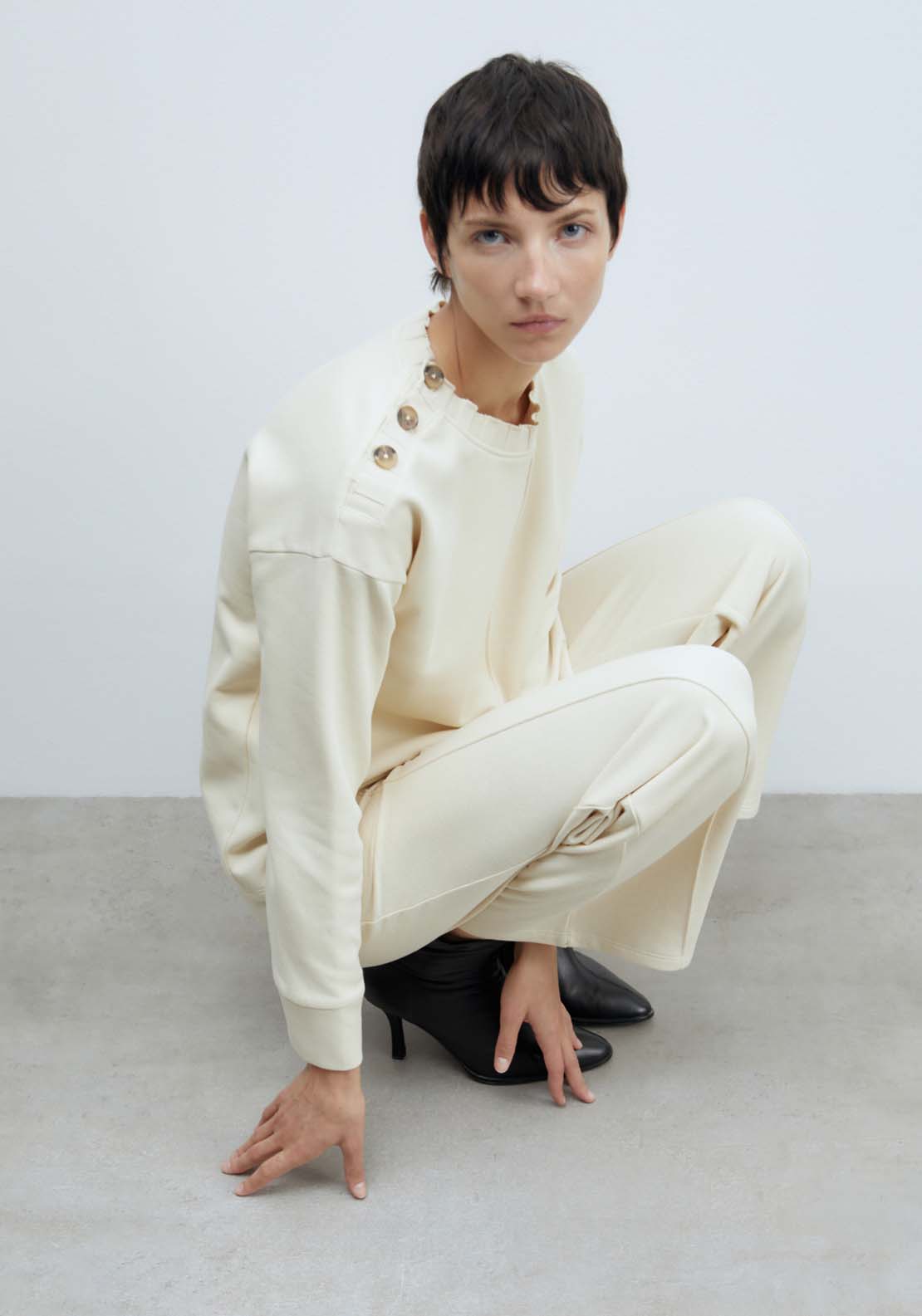 Sfera Plush Sweatshirt - Ecru 4 Shaws Department Stores
