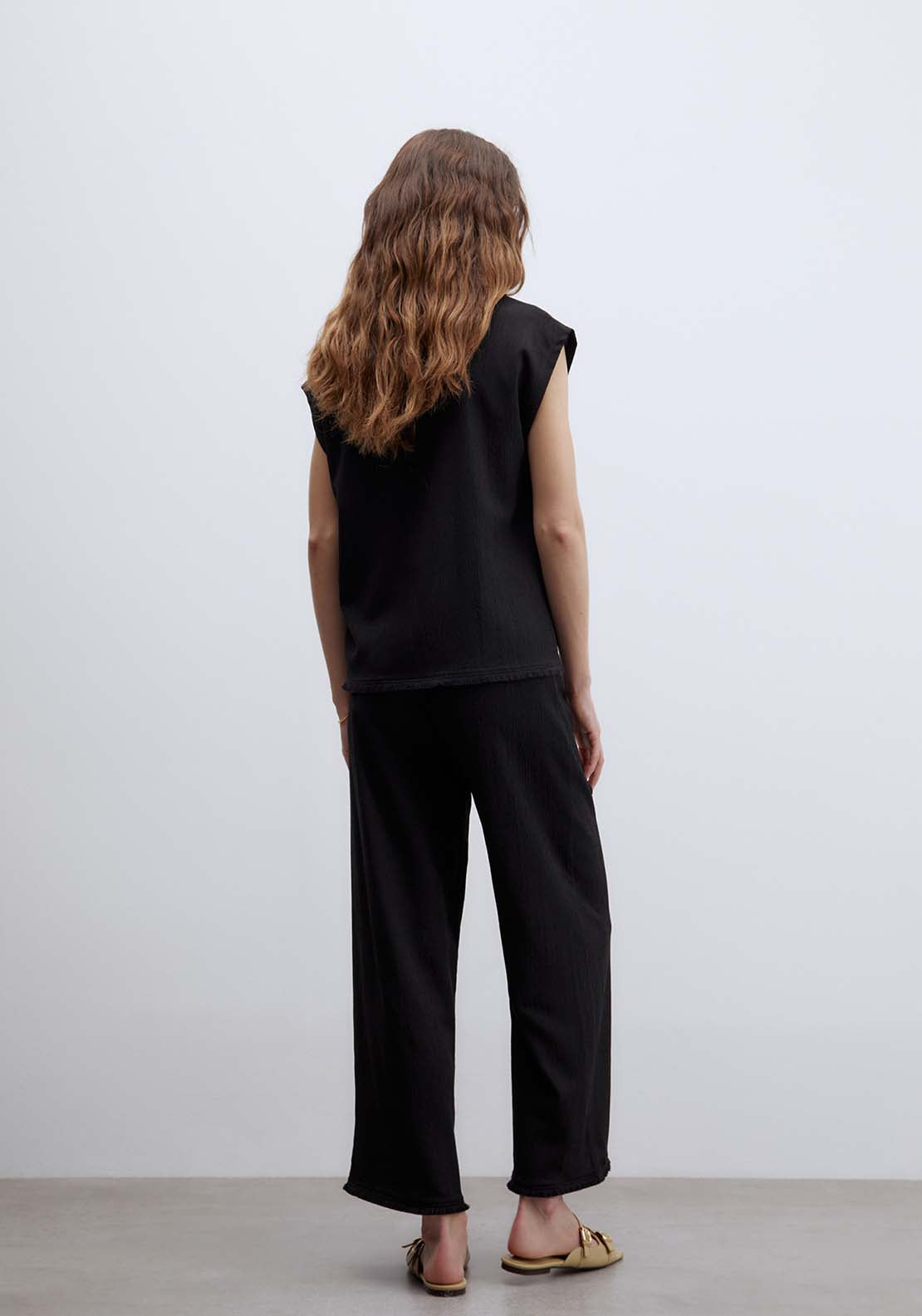 Fringe Hem Textured Trousers - Black