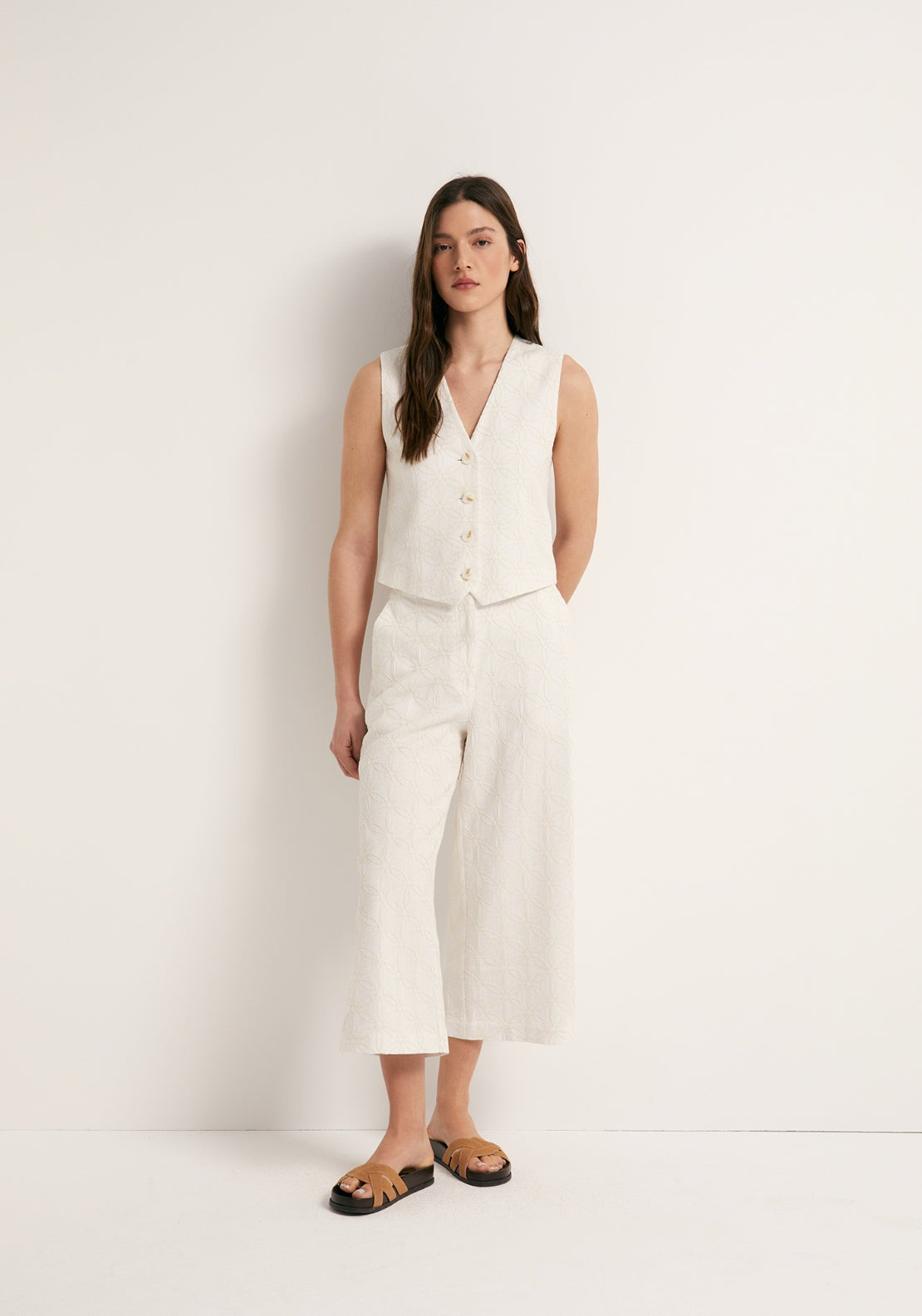 Embroidered Linen Waistcoat - White