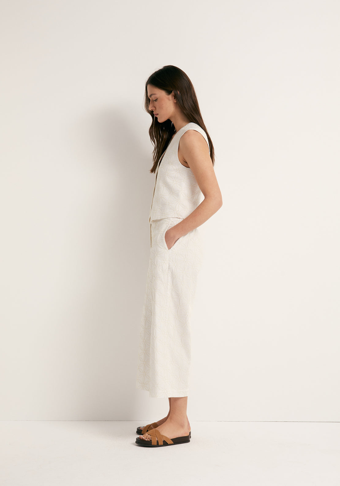Embroidered Linen Trousers - White