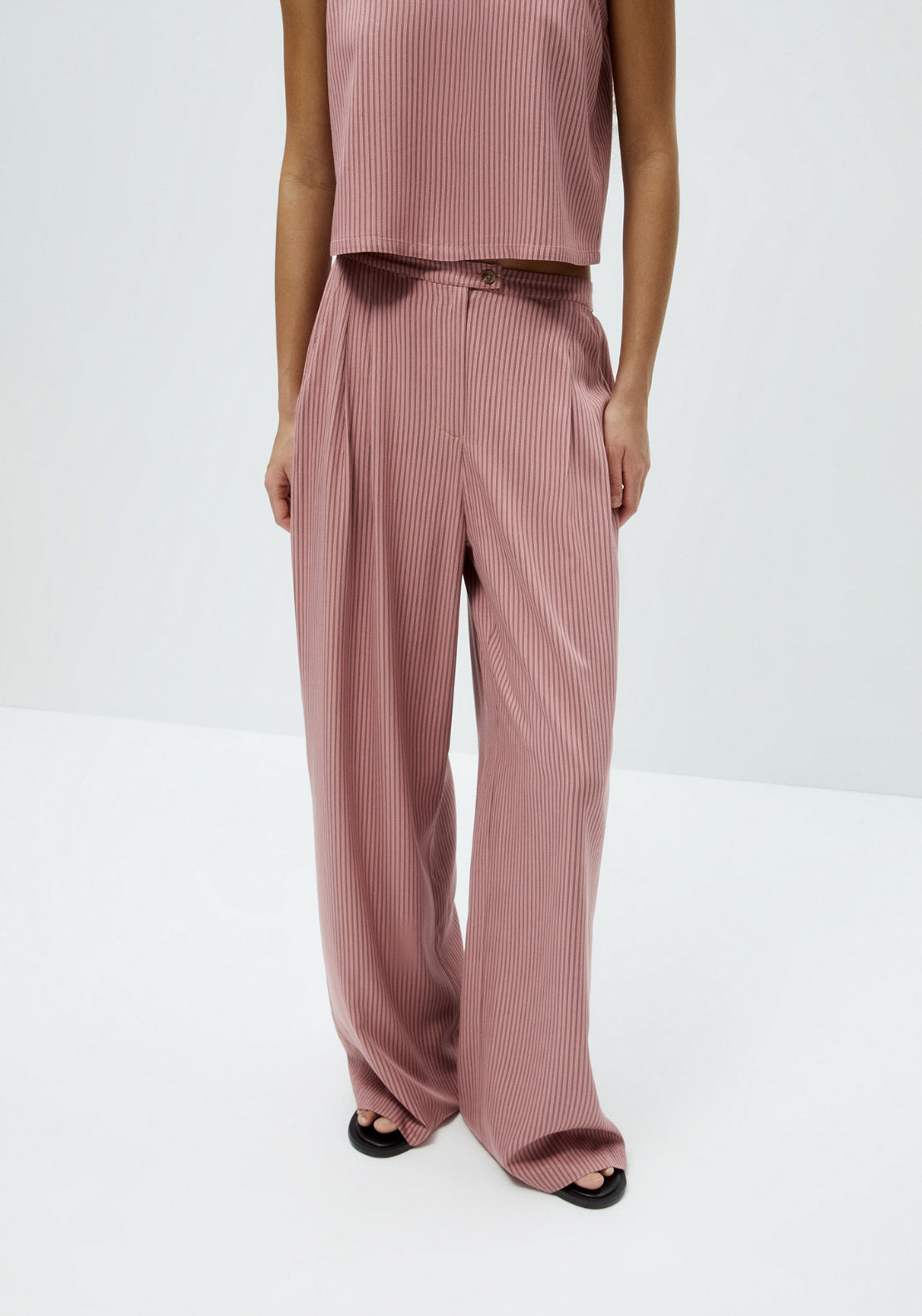 Subtle Pleat Striped Trousers - Pink