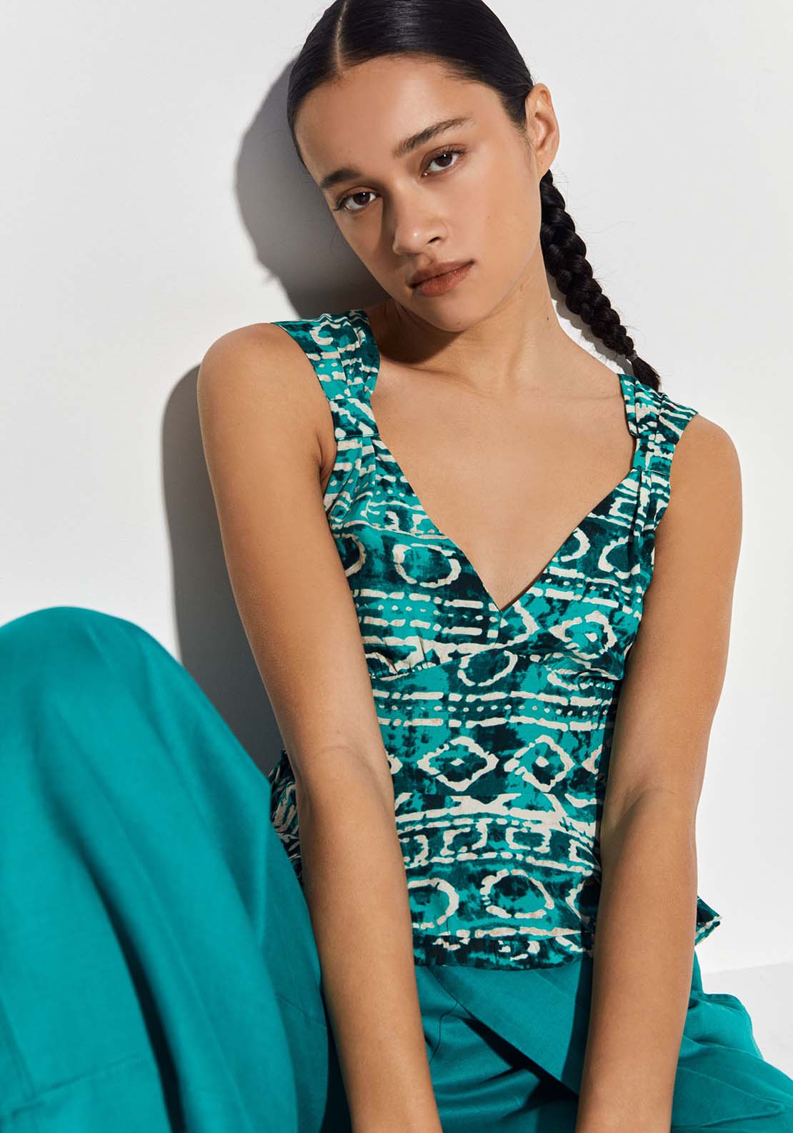 Sfera Printed knot top 1 Shaws Department Stores