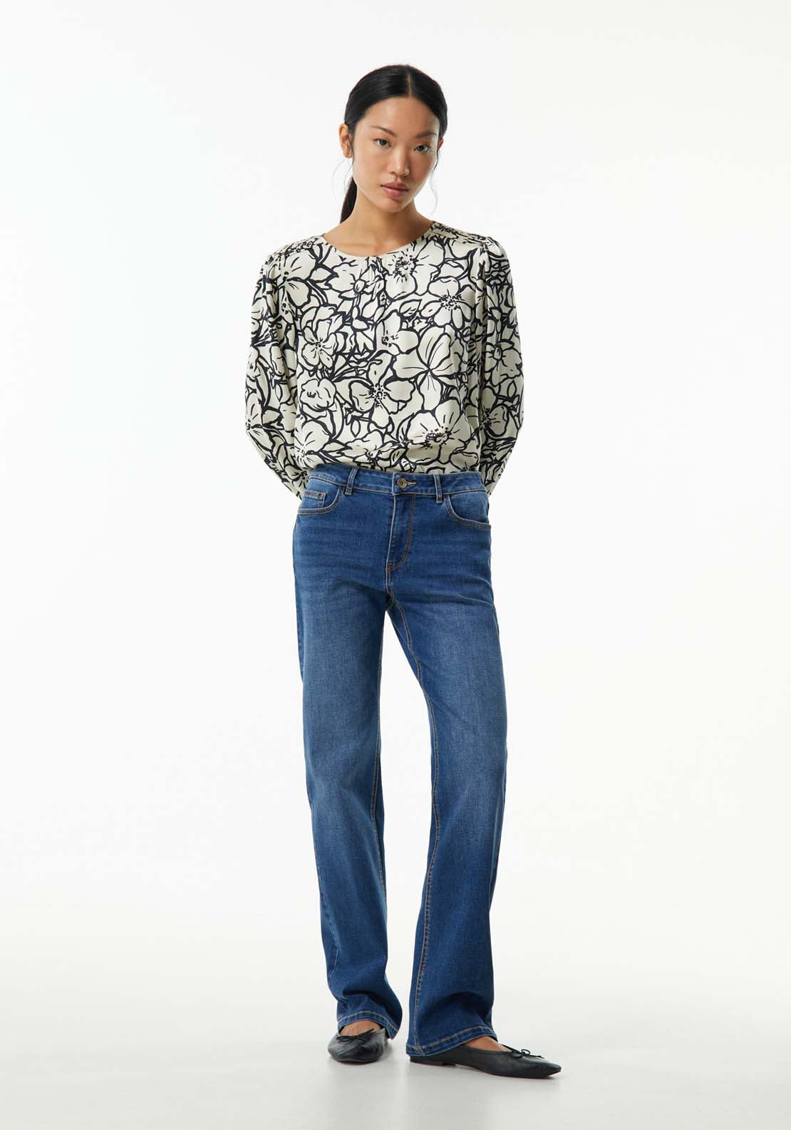 Sfera Basic printed top - Black 5 Shaws Department Stores