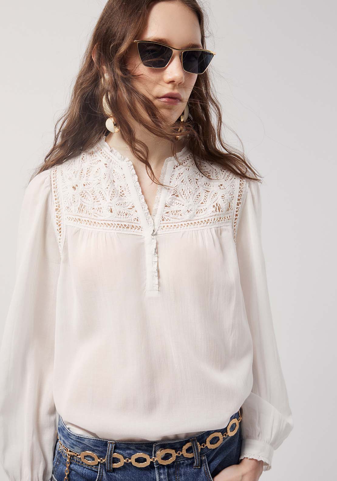 Chest Embroidery Blouse - White