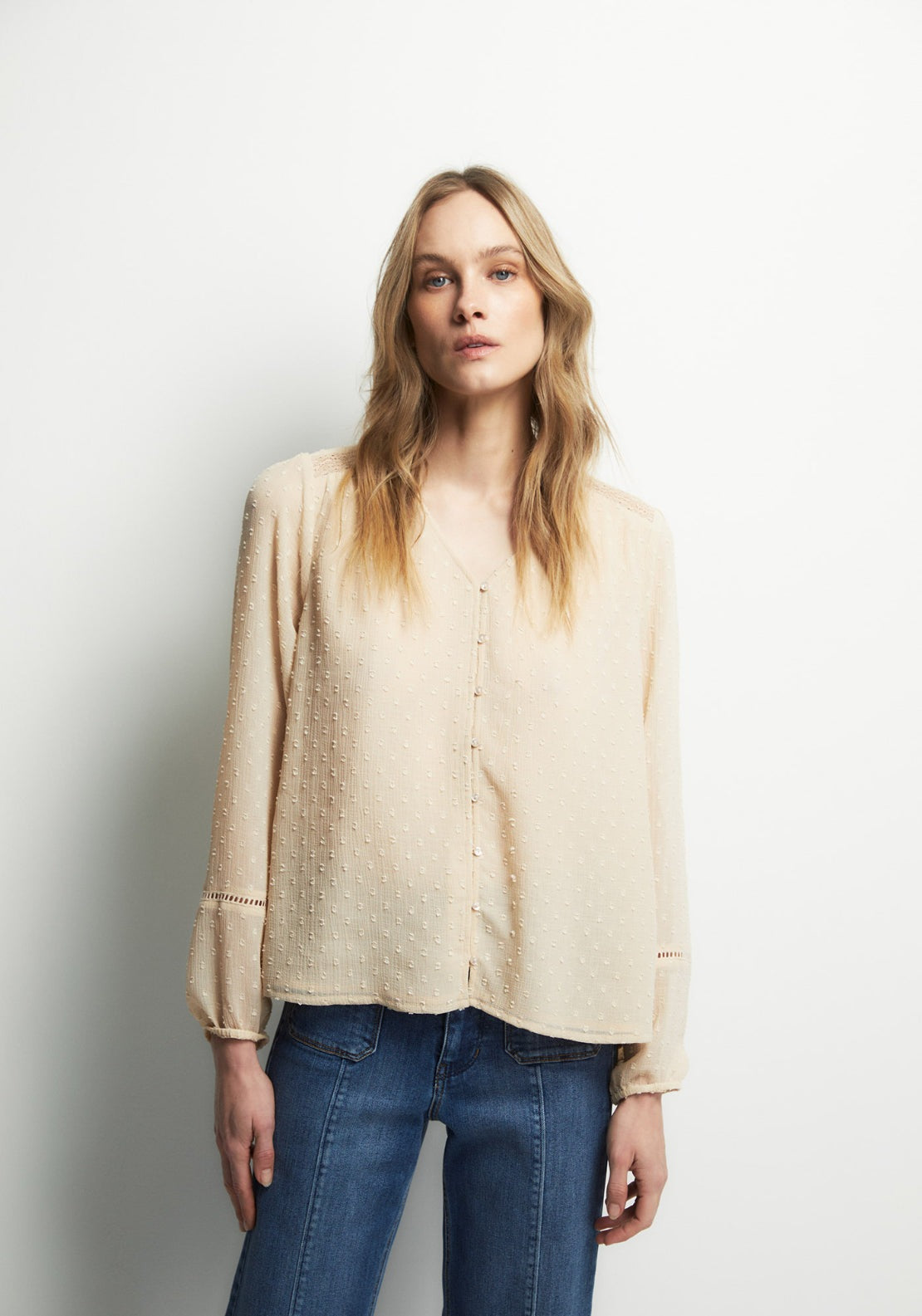 Buttons Plumetis Shirt - Brown