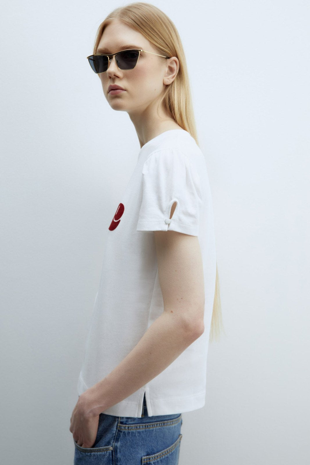 Sfera Graphic print T-shirt - White 4 Shaws Department Stores