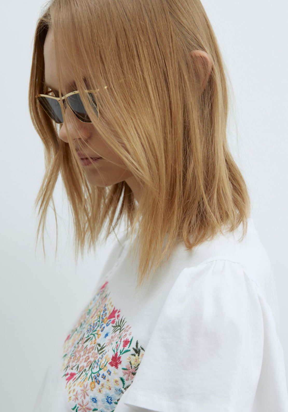 Sfera Embroidered T-Shirt - White 5 Shaws Department Stores