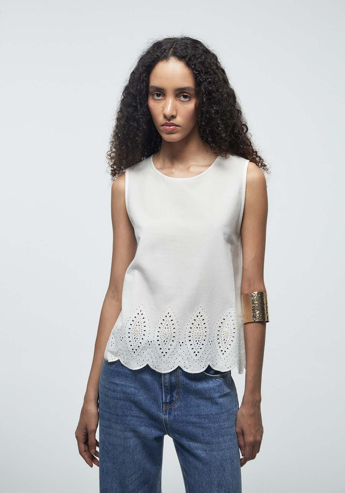 Perforated Top - White