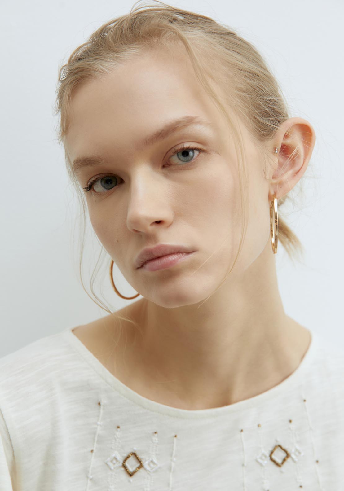 Sfera Fringe Embroidered T-Shirt - White 4 Shaws Department Stores