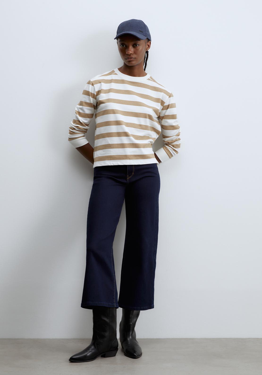 Sfera Basic sweatshirt - Beige 1 Shaws Department Stores