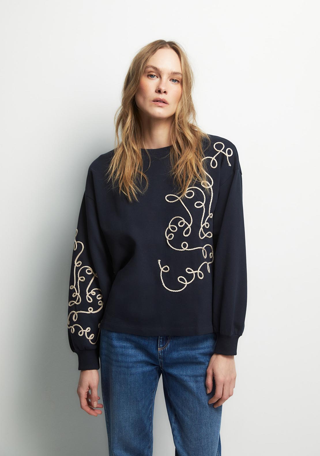Cord Embroidery Sweatshirt - Blue