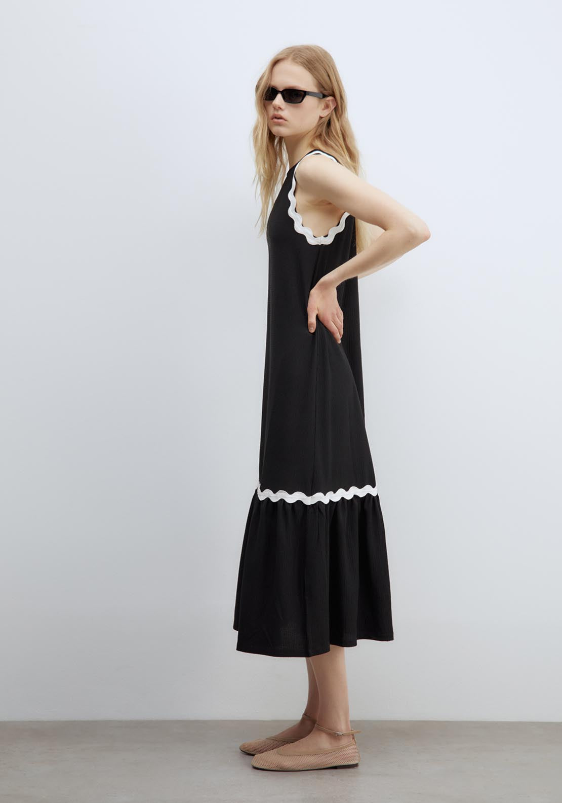 Sfera Wavy Bambula Dress - Black 3 Shaws Department Stores