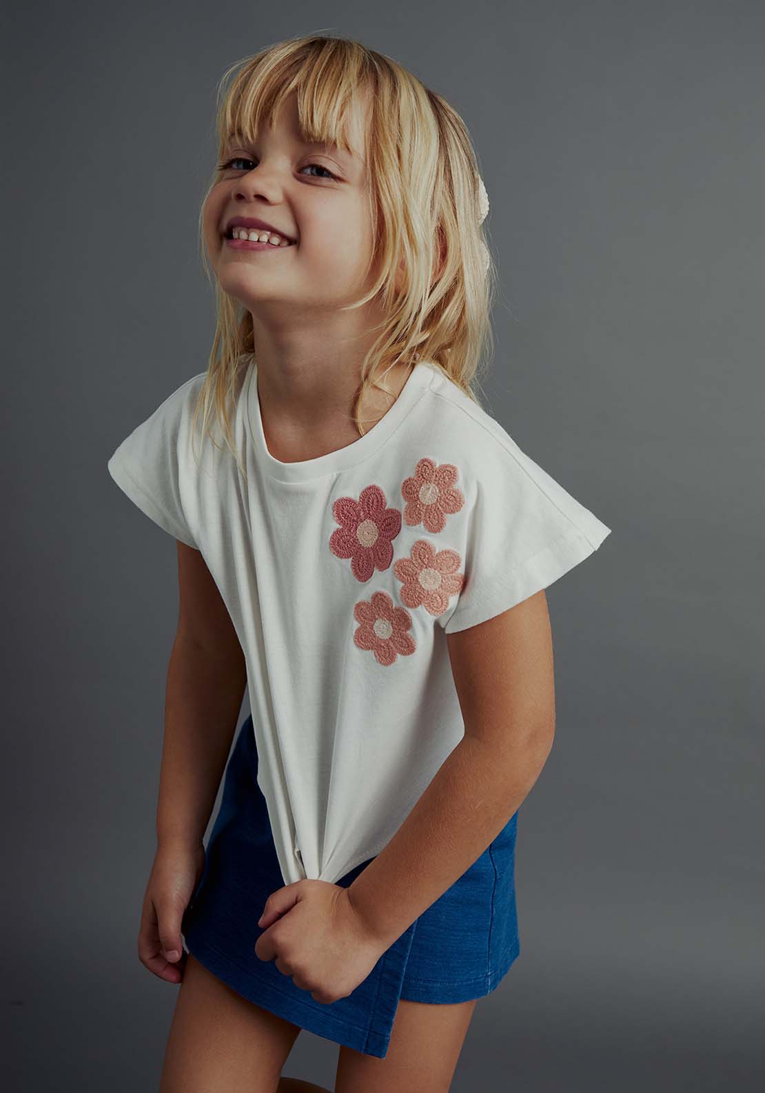 Sfera Flowers knot T-shirt - Ecru 1 Shaws Department Stores