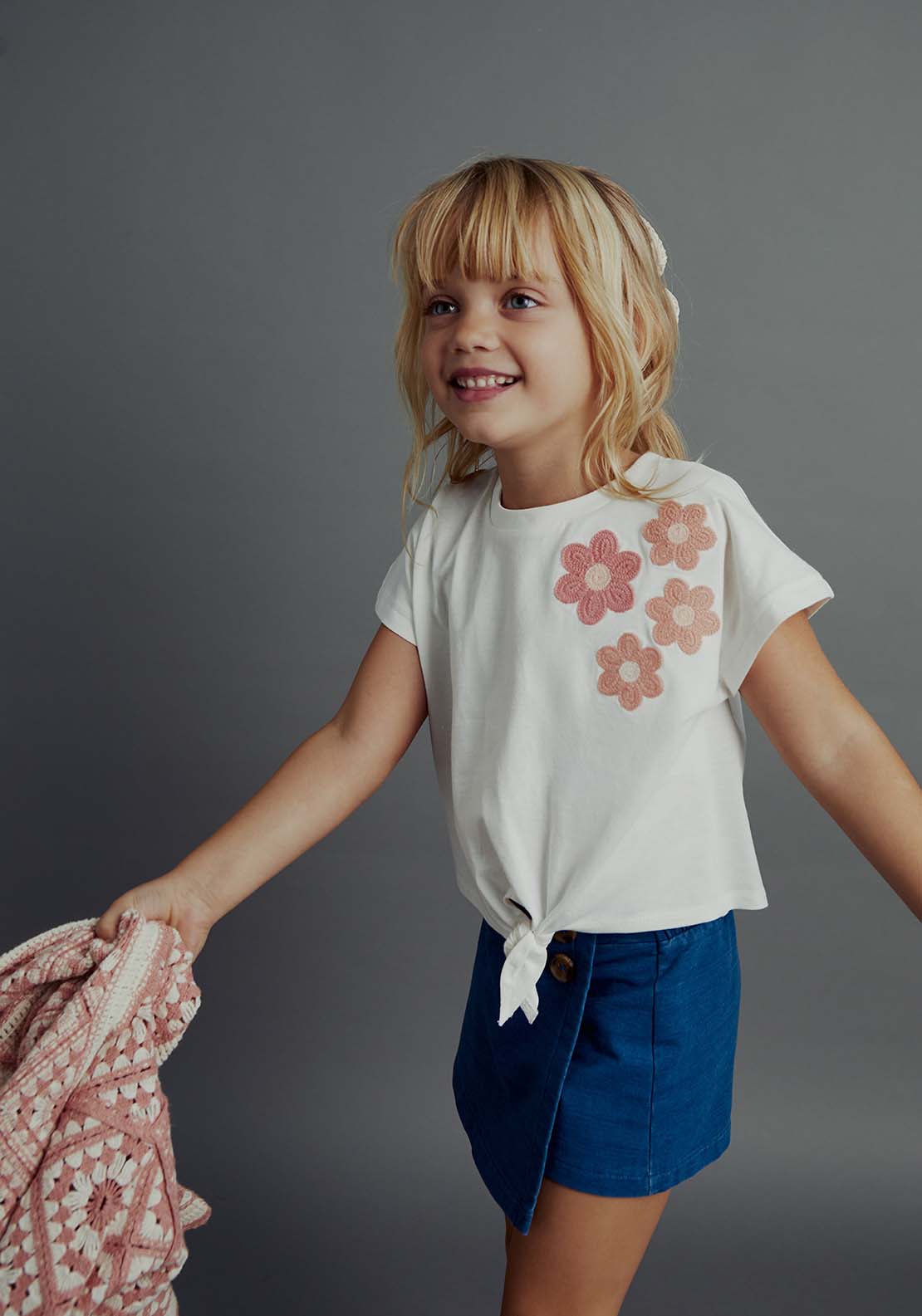 Sfera Flowers knot T-shirt - Ecru 3 Shaws Department Stores
