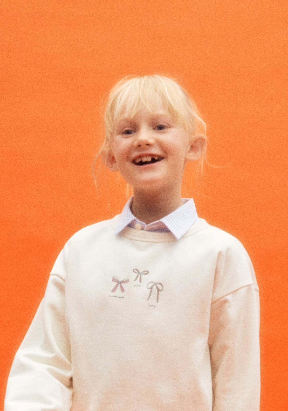 Bow Graphic Sweatshirt - Beige