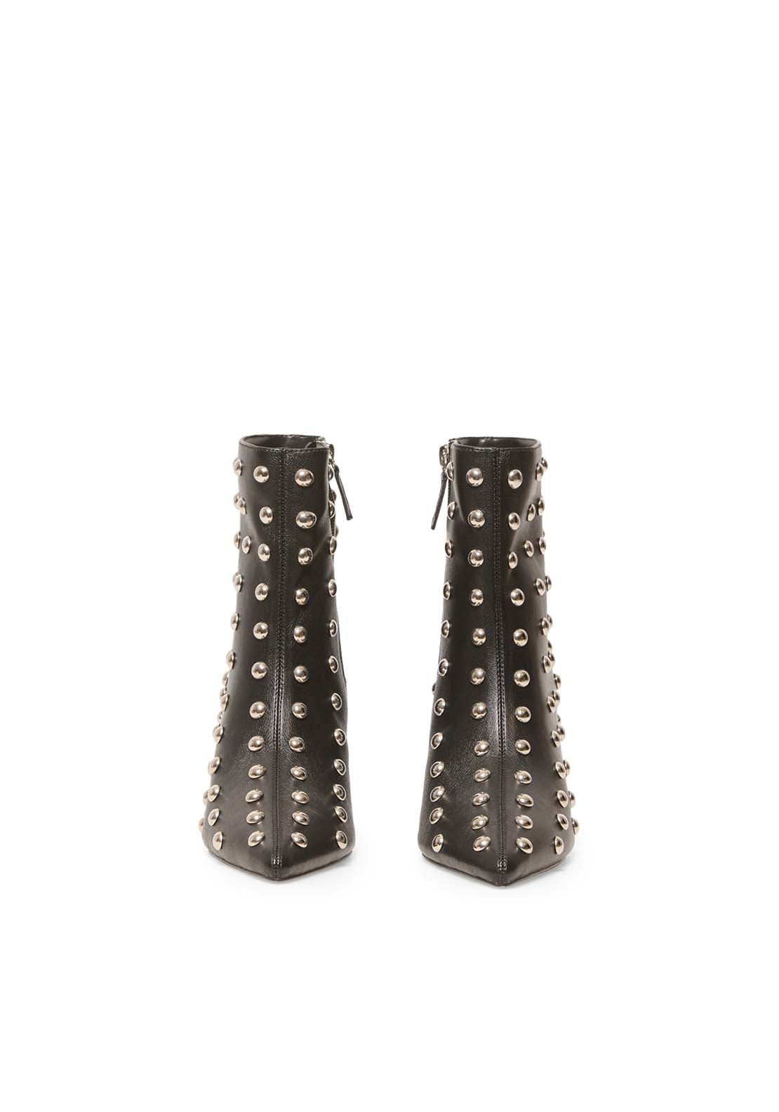 Pointed Boots With Macro Studs - Black