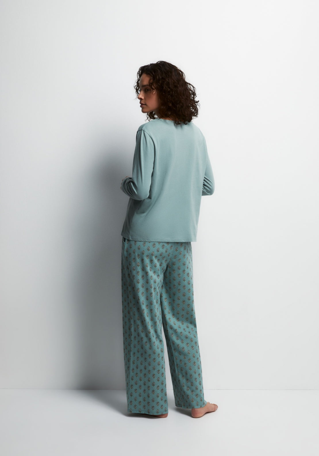 100% Cotton Long Round-Neck Pyjama Set - Green