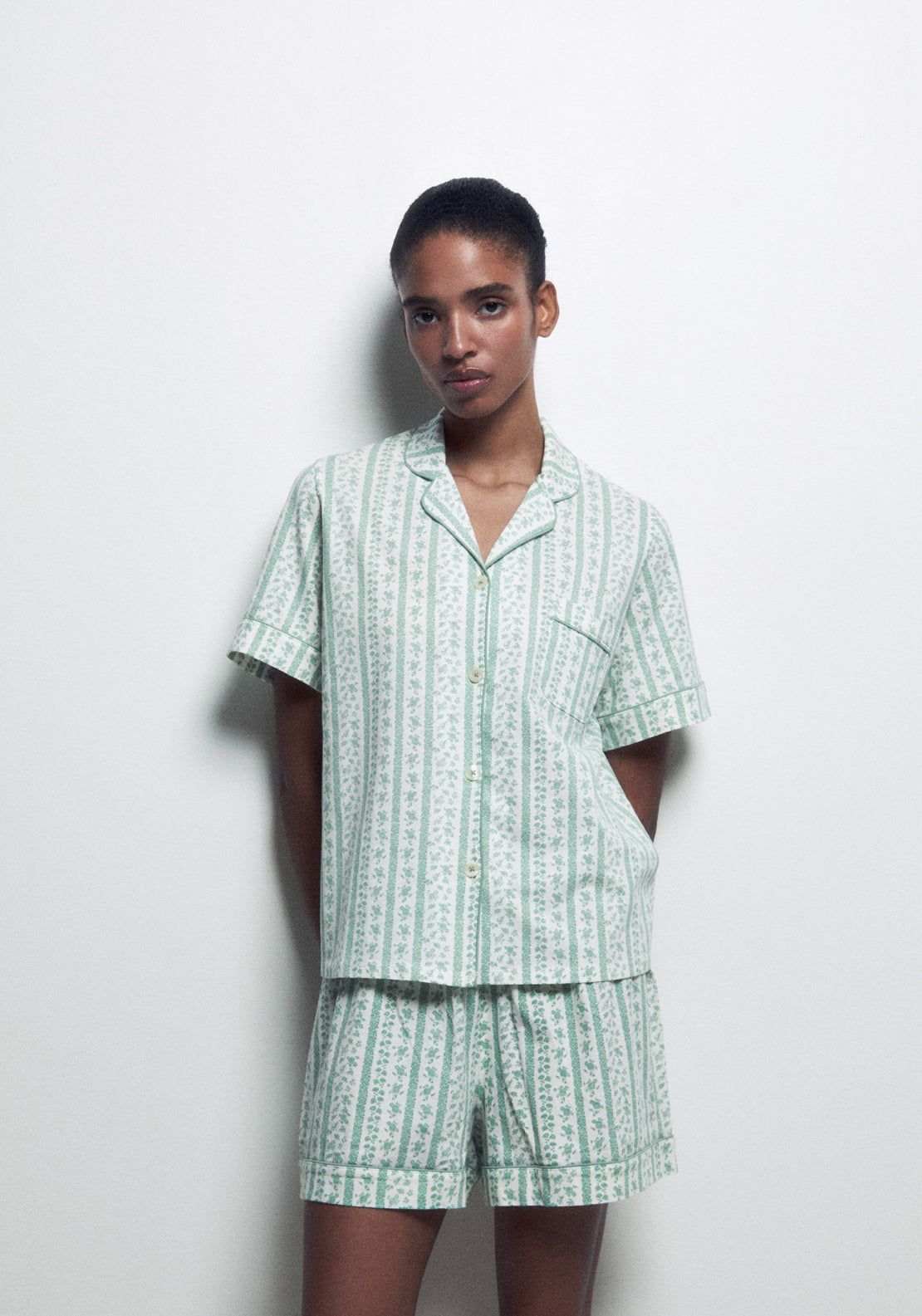 100% Cotton Short Pyjama Set With Lapel Collar - Green