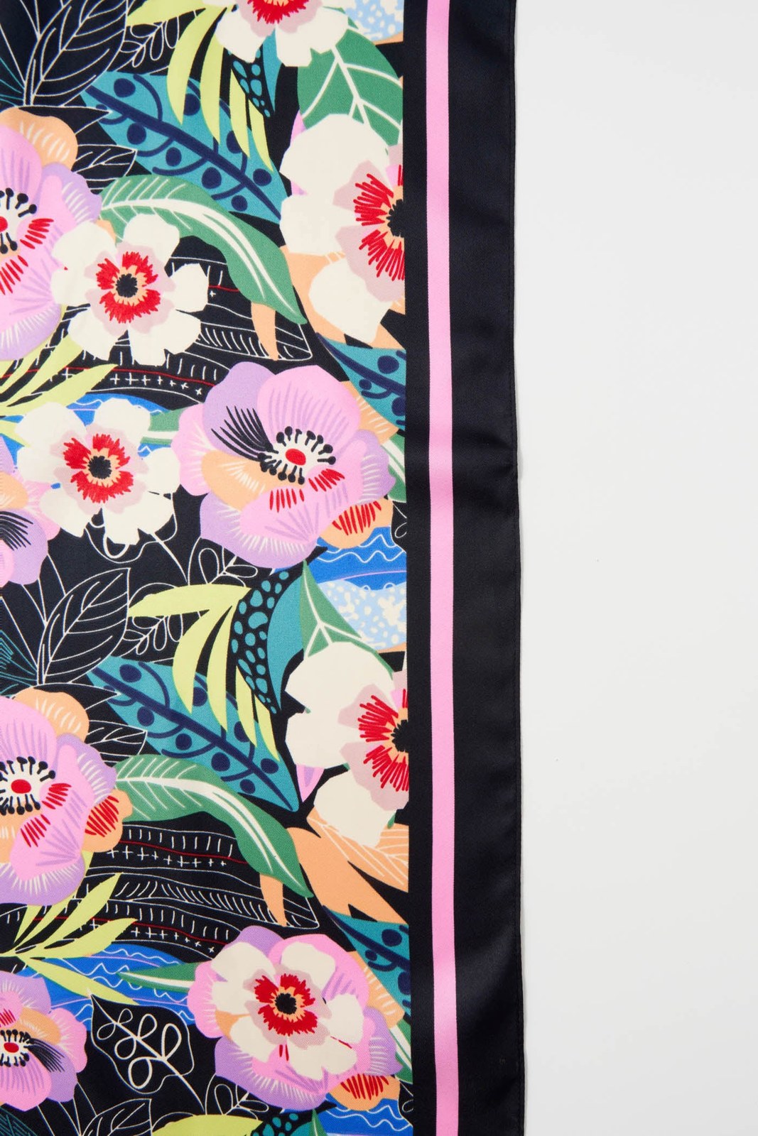 Sfera Bandana Jungle Flowers - Multicolor 2 Shaws Department Stores