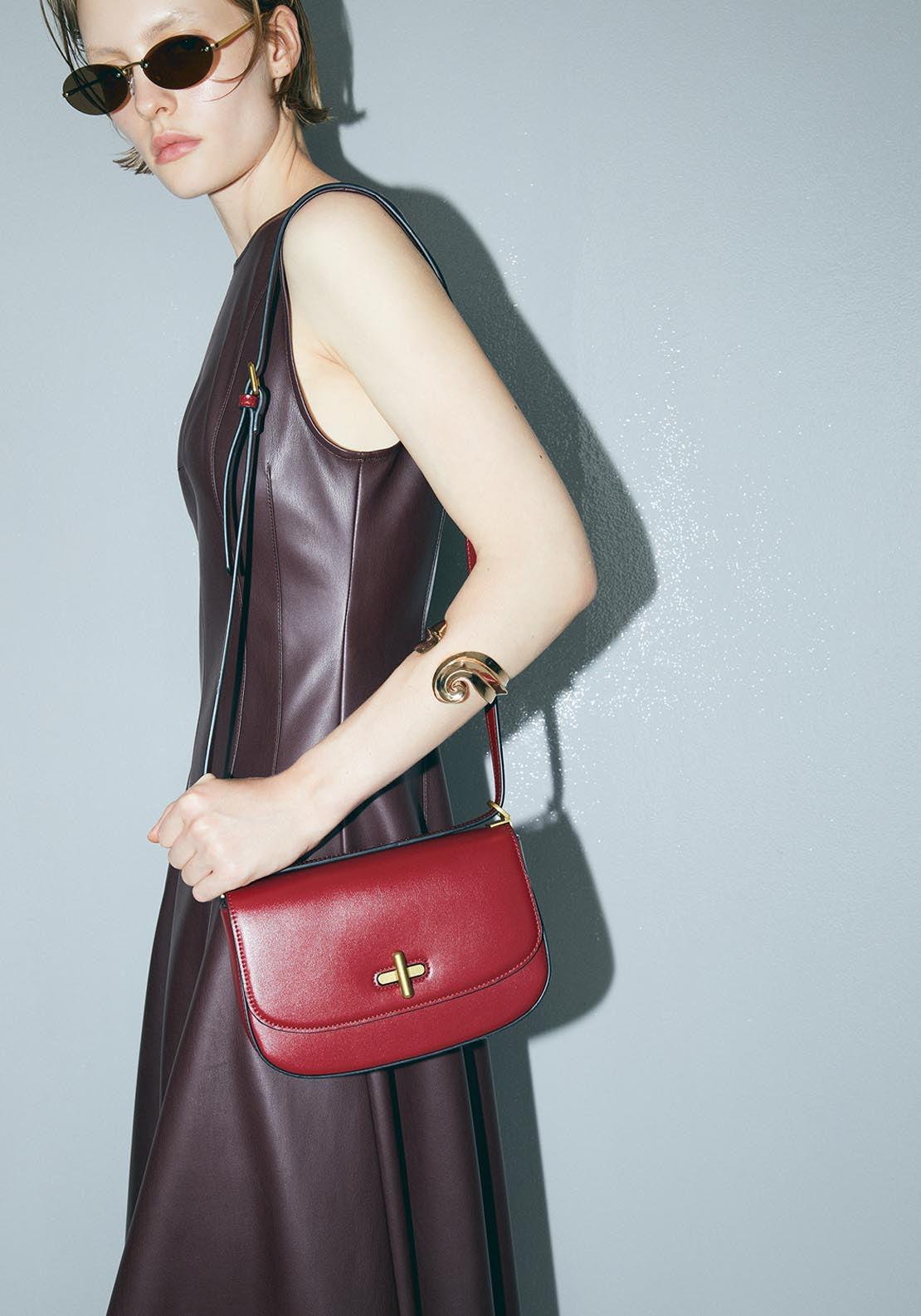 Structured Bag With Clasp - Red