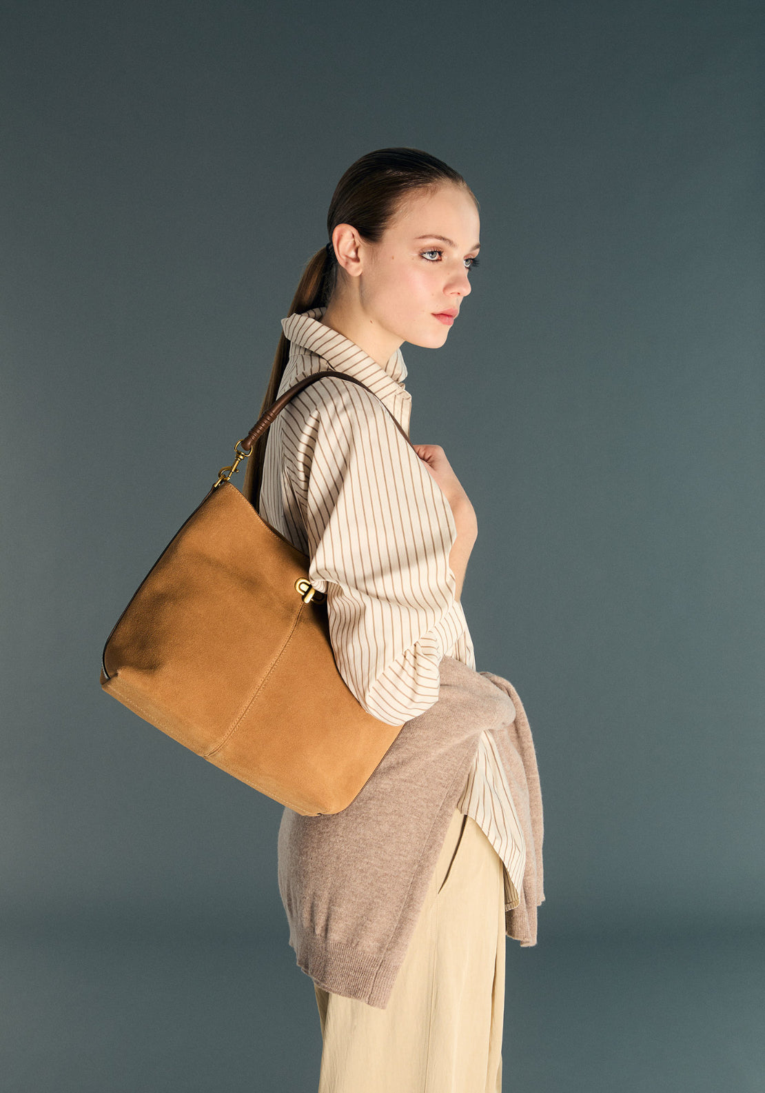Leather Hobo With Clasp - Brown