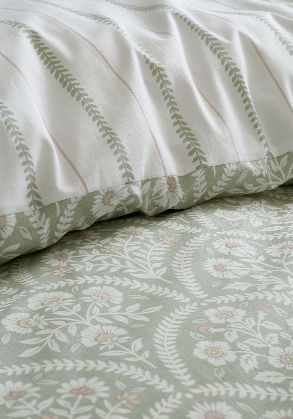 Bianca Scallop Floral 200 Thread Count Reversible Duvet Cover Set - Green 5 Shaws Department Stores