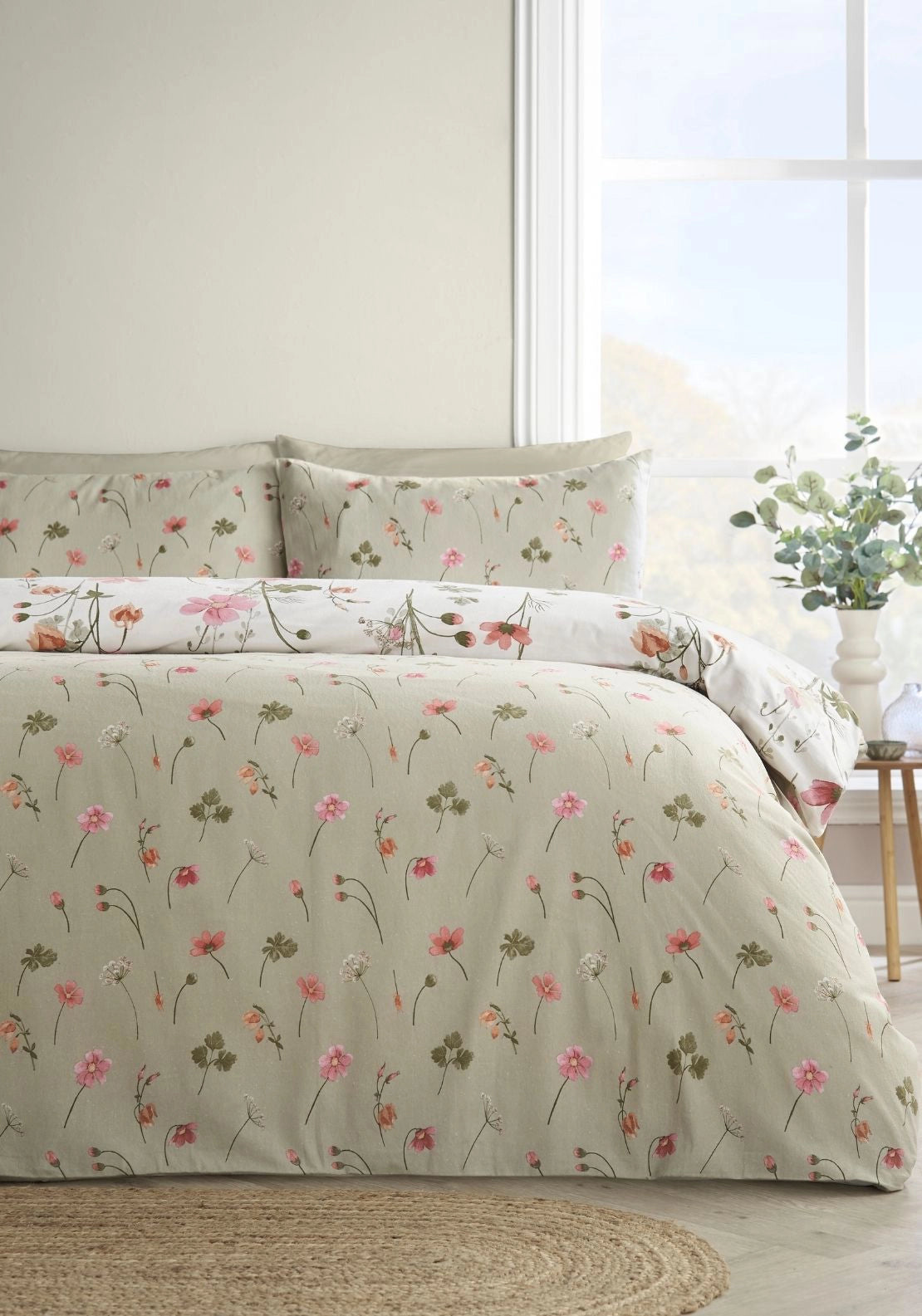 100% Brushed Cotton Meadow Floral Reversible Duvet Cover Set - Beige