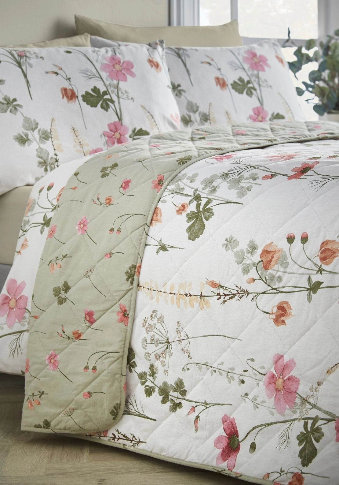 100% Brushed Cotton Meadow Floral Reversible Quilted Bedspread 220cm x 230cm - Beige