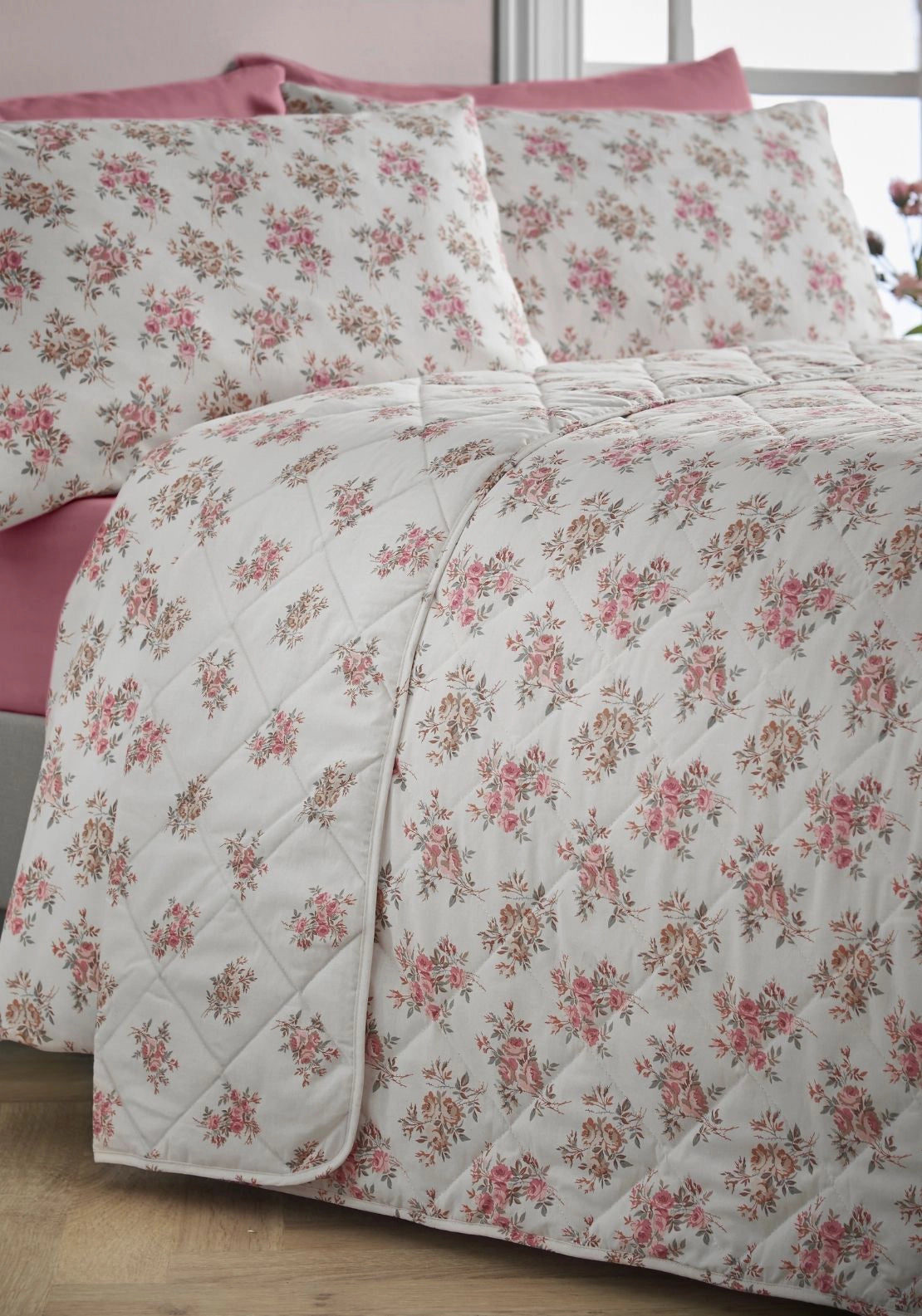 Autumn Floral Bouquet Reversible Quilted Bedspread 220cm x 230cm - Beige